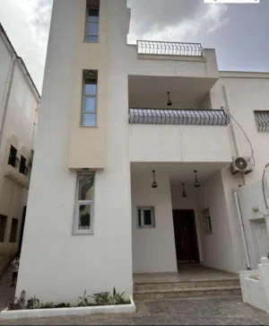 مبنى تجاري