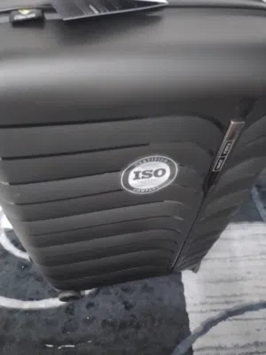 حقيبة سفر متوسطةtraveling bag medium