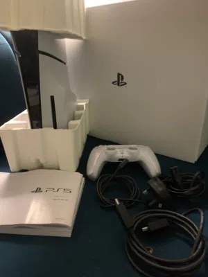 Ps5 شبه جديدة