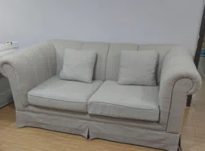 للبيع طقم كنب مستعمل مع طاولة سفرة
