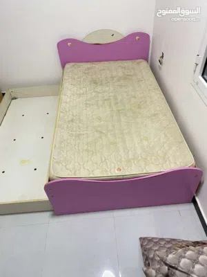 سريرين صغير و كبير