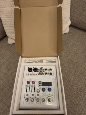 Professional Mixer 2 Channels input + 1 stereo input channel and Bluetooth capabilities