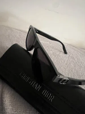 نظارة شمسية من ماركة ديور (dior) موديل cd icon s31