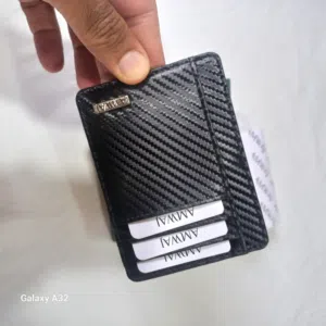 محفظة بطاقات جلد