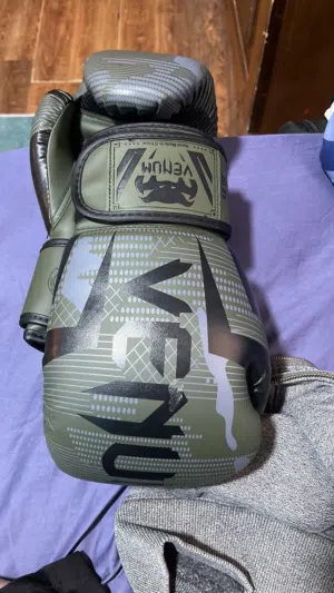 Venum 12Oz