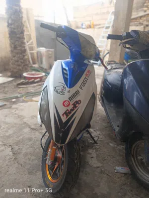 ماكس مضلع صيني للبيع وبيها مجال ابيع كوم حديد الدراجه ماتشتغل حاليا بيها خيط تبخير