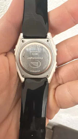 ساعه ياباني نوع شارك رقمي ديجيتال  اصليه