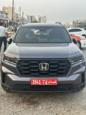 SUV Honda in Muscat