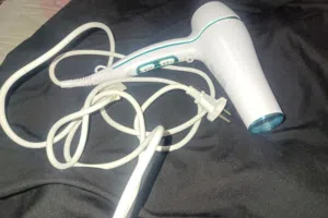 سيشوار مستعمل من شركة EASY HOME