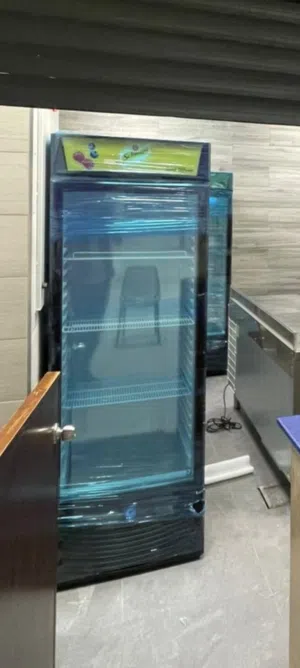 ثلاجة عرض باب