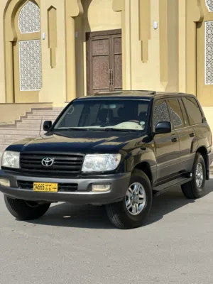 لند كلوزر GXR موديل 2002