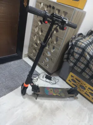 سكوتر كهربائي بحالة ممتازة للبيع