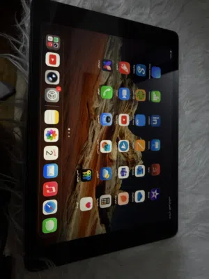 ايباد ايفون الجيل التاسع 9 مساحة 256 الايباد جدا نضيف استعمال بنت توجيهي للدراسة للبيع بسعر 190