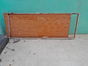 باب حديد مستعمل