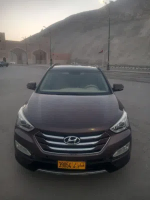 Hyundai sentafe  2016 in excellent condition  هيونداي سنتافي بحالة ممتازه 2016 البيع لدواعي السفر