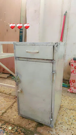 دولاب حديد للتخزين شغل عراقي درجة اولى ثقيل