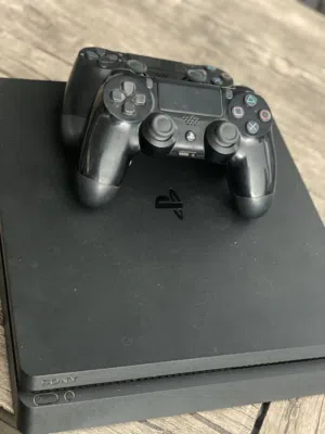 PlayStation 4 Slim