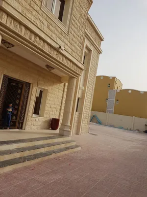 600 m2 More than 6 bedrooms Villa for Sale in Doha Al Gharrafa