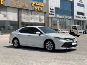 Toyota Camry GLE 2018 (Pearl)