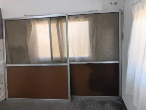 باب المنيوم