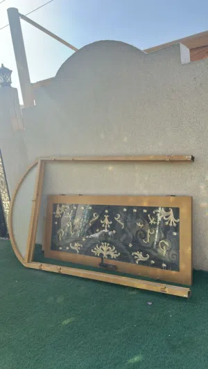 بابين (صالة فردة ونص) و(باب مجلس فردة ونص)