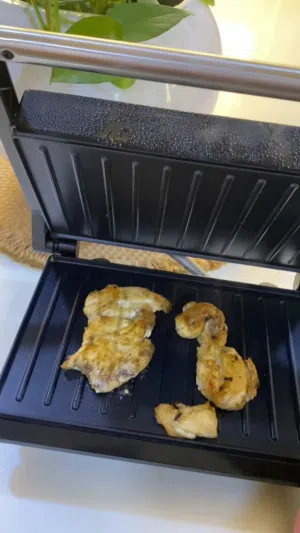 كابسة صاج ماركة ليبرونيك  الميزات: أداء عالي و تسخين سريع صحن تسخين مانع للالتصاق زاوية فتح حتى 90