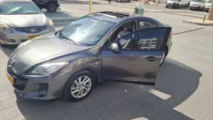 Used Mazda 3 Sedan with Original Paint, Gasoline, Automatic Transmission, Excellent Condition