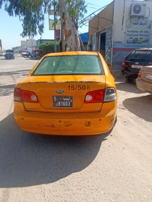 كيا لوتز تاكسي بيع او افاري