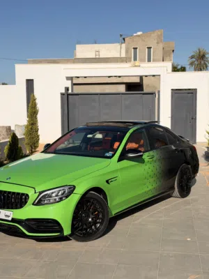 مرسيدس بنز c300. 2016