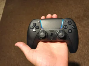 يد ps5 اصلية شراها اليوم