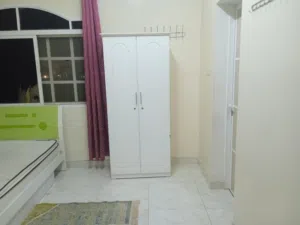 للعمانيين الموظفين فقط شخص غرفة مع دورةمياة خاص شامل ماي كهرب نت