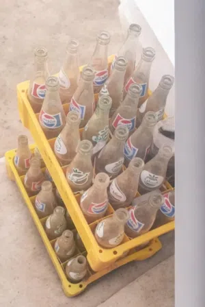 صناديق مشروب زجاجي