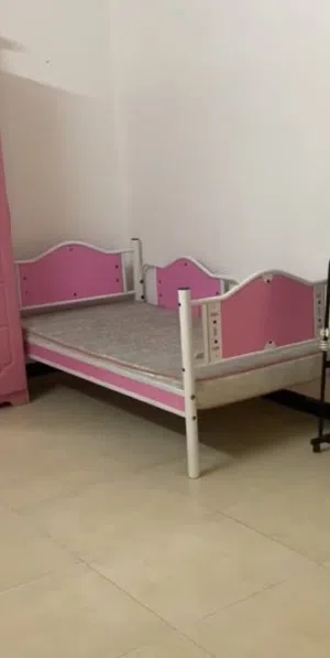 سريرين بناتي للبيع