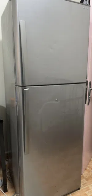ثلاجة شارب / نظيف