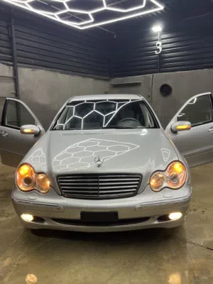 Mercedes_Benz _c240 / 4MATIC /2004 سيارة طرف واحد