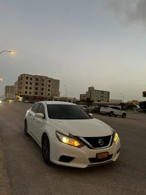 Used Nissan Altima in Dhofar