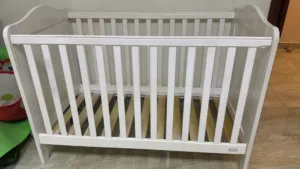 سرير اطفال بيبي