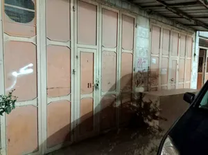 محل بابين عالشارع للبيع في منطقة حيوية جداً نابلس_ شارع تل