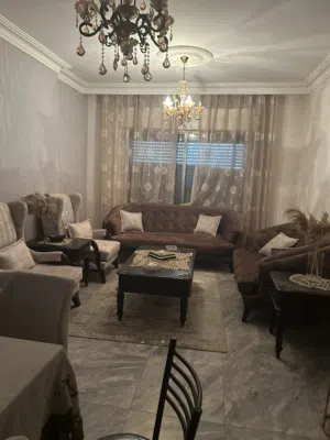 شقة طابق اول في موقع مميز بيع عن طريق المالك فقط
