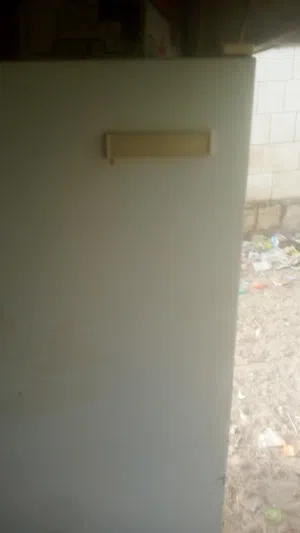 ثلاجه للبيع مستخدم