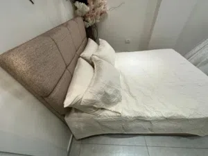 تخت مفرد ونص + فرشة ( جديد )