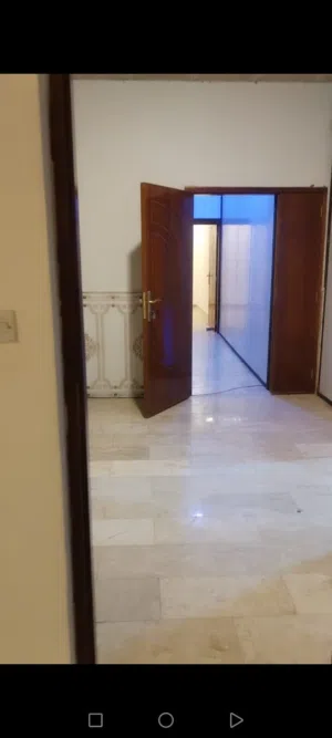 الايجار شقه الاستاذة الاربع شوارع