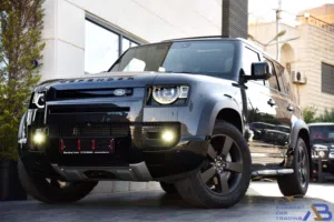 لاند روفر ديفندر 2025 Land Rover Defender 110 X-Dynamic SE P400e (PHEV) Gloss Black Pack