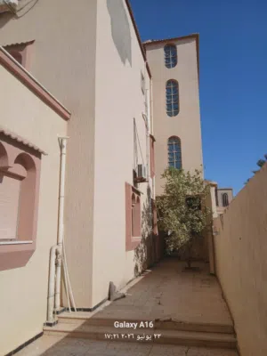 479 m2 More than 6 bedrooms Villa for Sale in Tripoli Al-Bivio