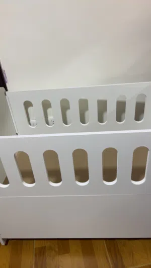 سرير اطفال للبيع