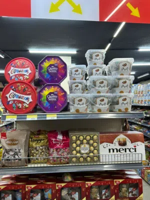 سوبر ماركت ممتاز للبيع