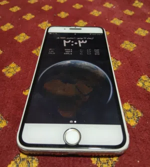 iPhone 8 Plus ب 4000 جنبه