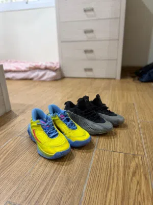 2 basketball shoes for 40BD both