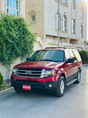 Ford Expedition XLT -V6 Year-2015 7 Seater Family Jeep in Excellent ccondition very well maintained