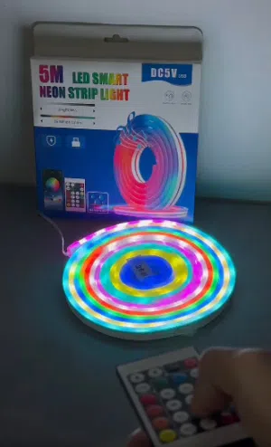 شريط نيون led ذكي  للحجز راسلوني بالتطبيق مو بالواتساب وعندي توصيل لكل المحافظات